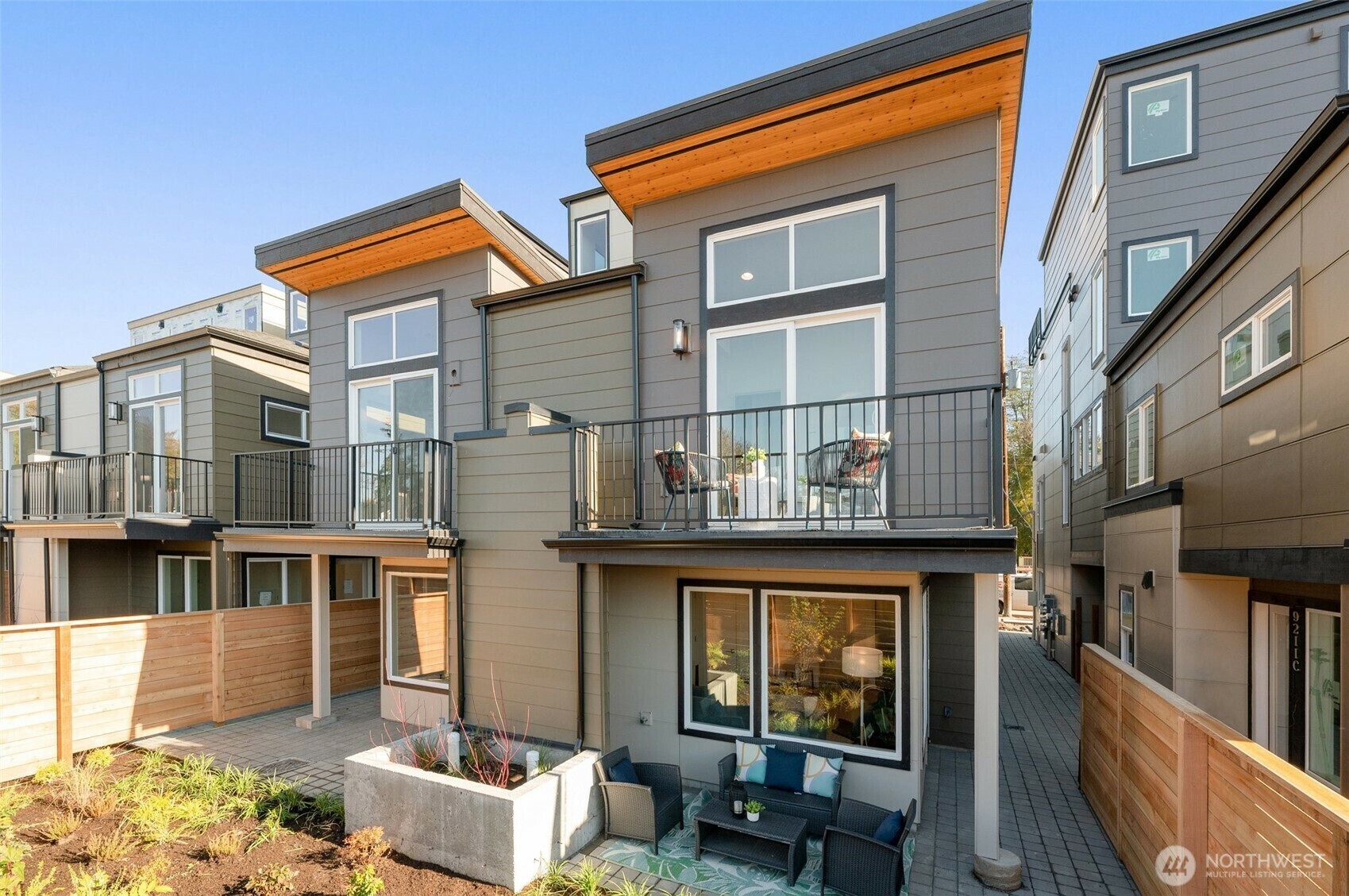9217 B  Densmore Avenue N  Seattle WA 98103 photo
