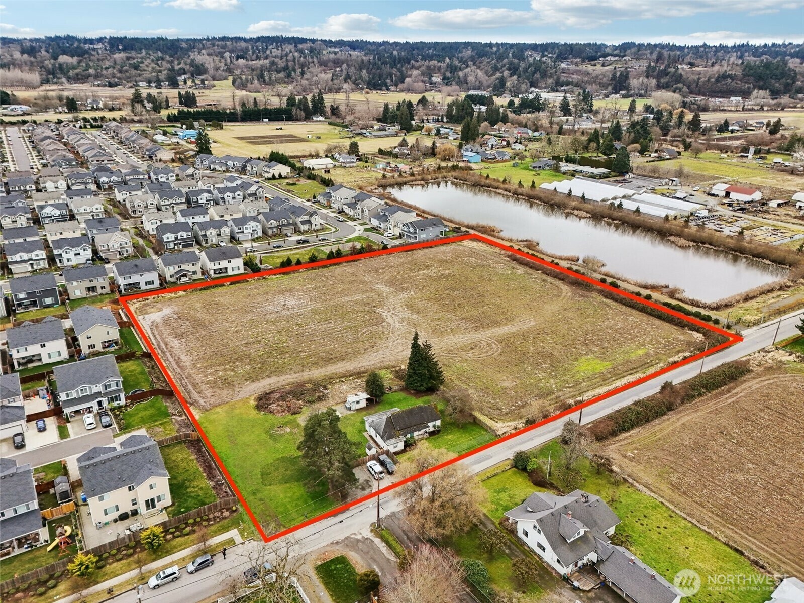 Property Photo: 3102 16th Avenue NW WA 98371