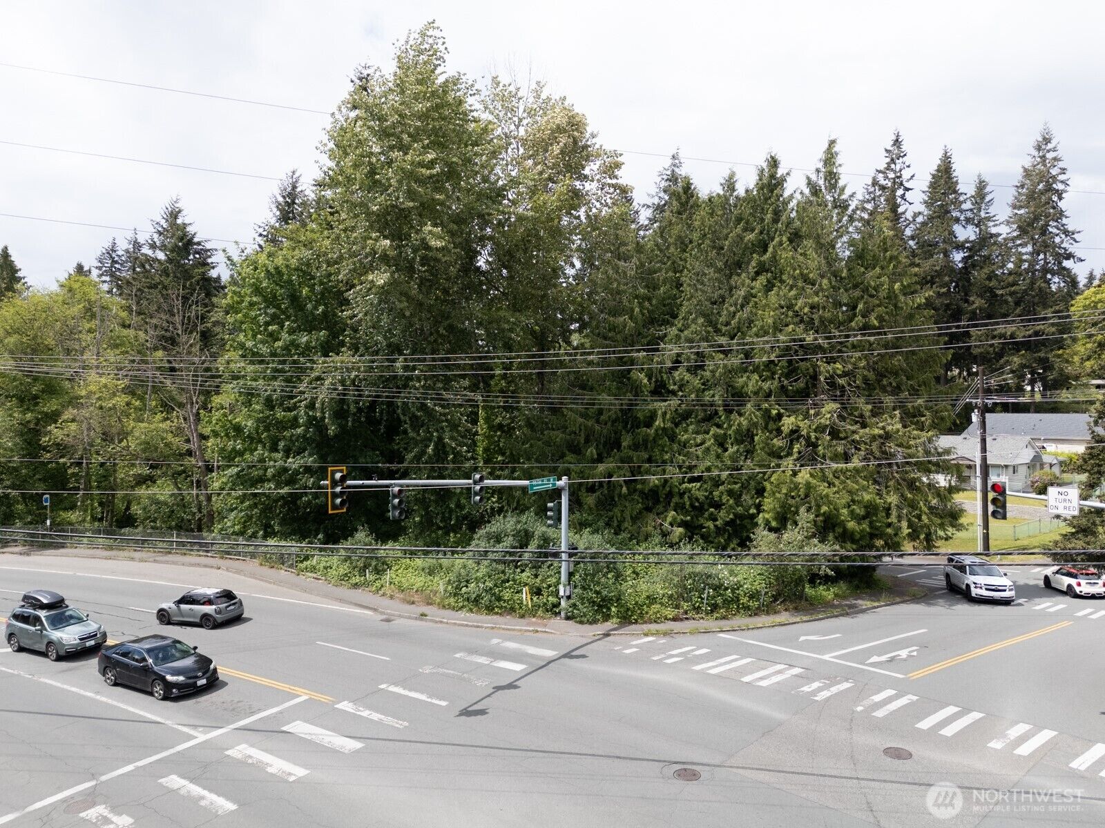 Property Photo: 9511 Edmonds Way WA 98020