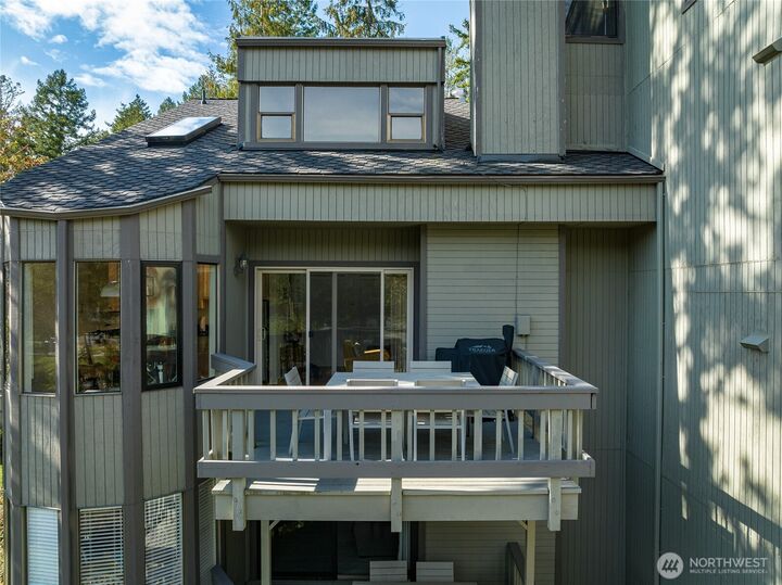 Property Photo:  98  Armadale Road 215  WA 98250