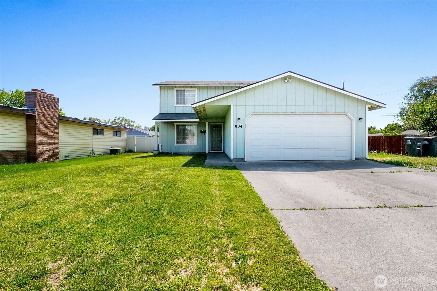 Property Photo: 804 S Sycamore Lane WA 98837