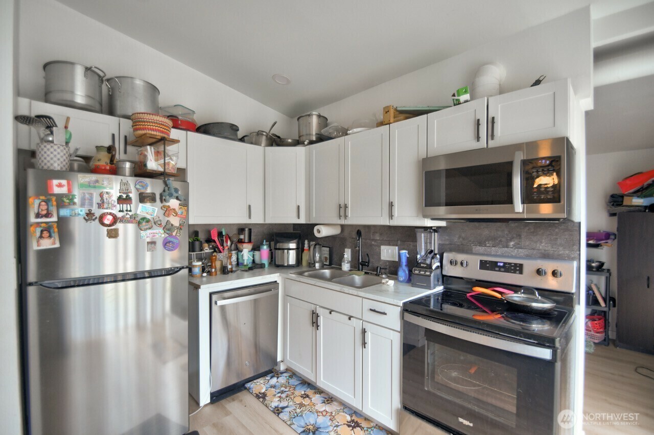 Property Photo: 4409 4411 21st Court SE WA 98503