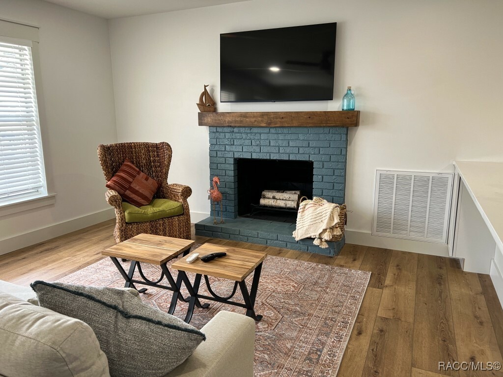 Property Photo: 1300 SE 4th Avenue FL 34429