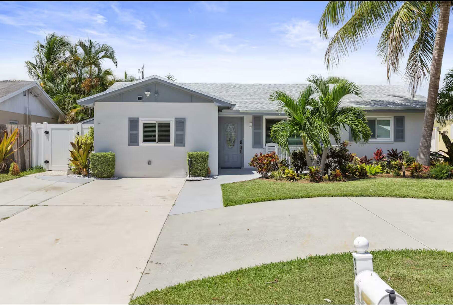 Property Photo: 337 Balsam Street FL 33410