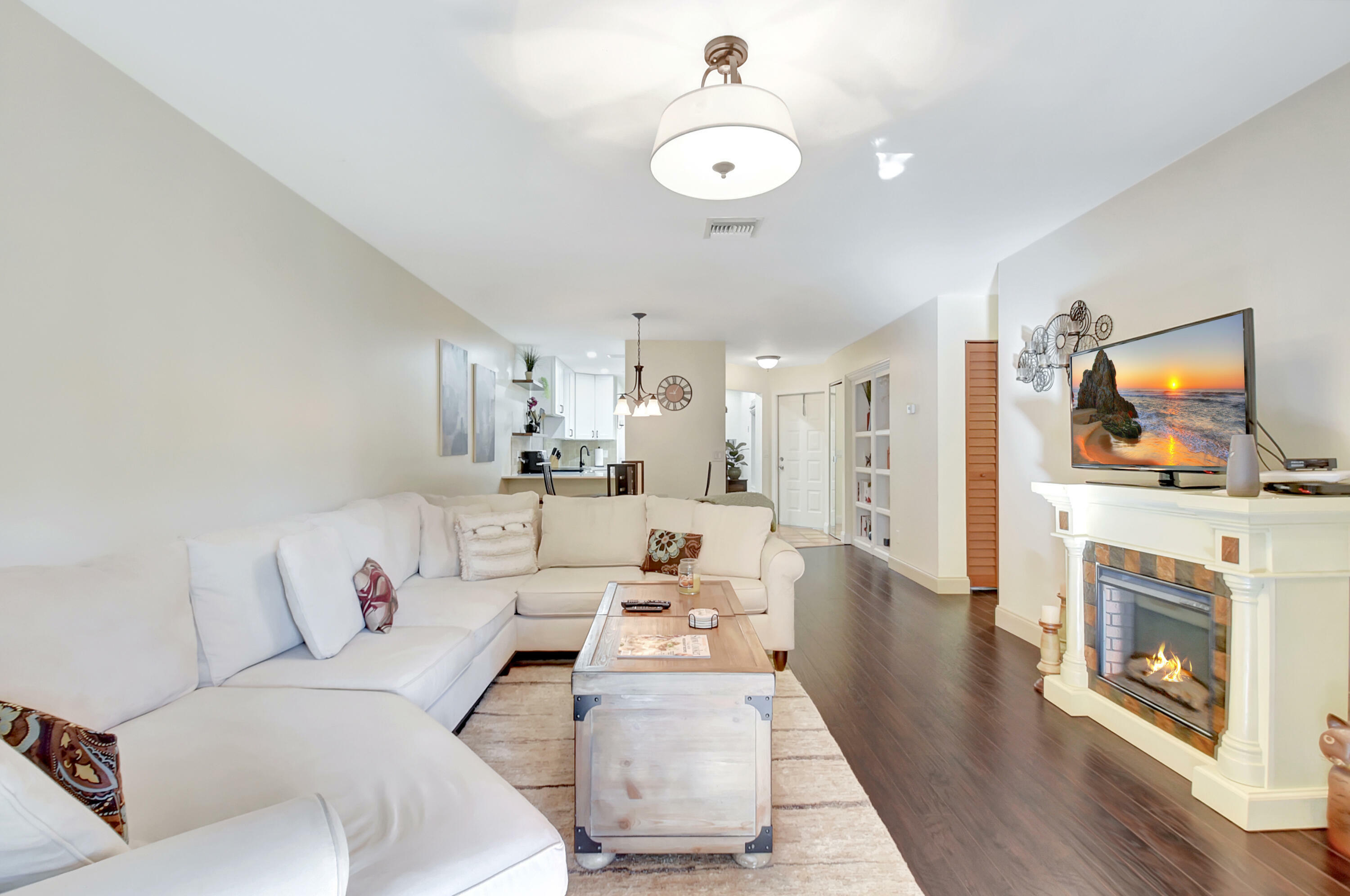 Property Photo: 500 Crosswinds Drive C1 FL 33413