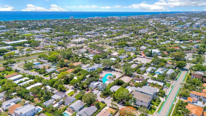 Property Photo:  218 NE 10th Street  FL 33444 