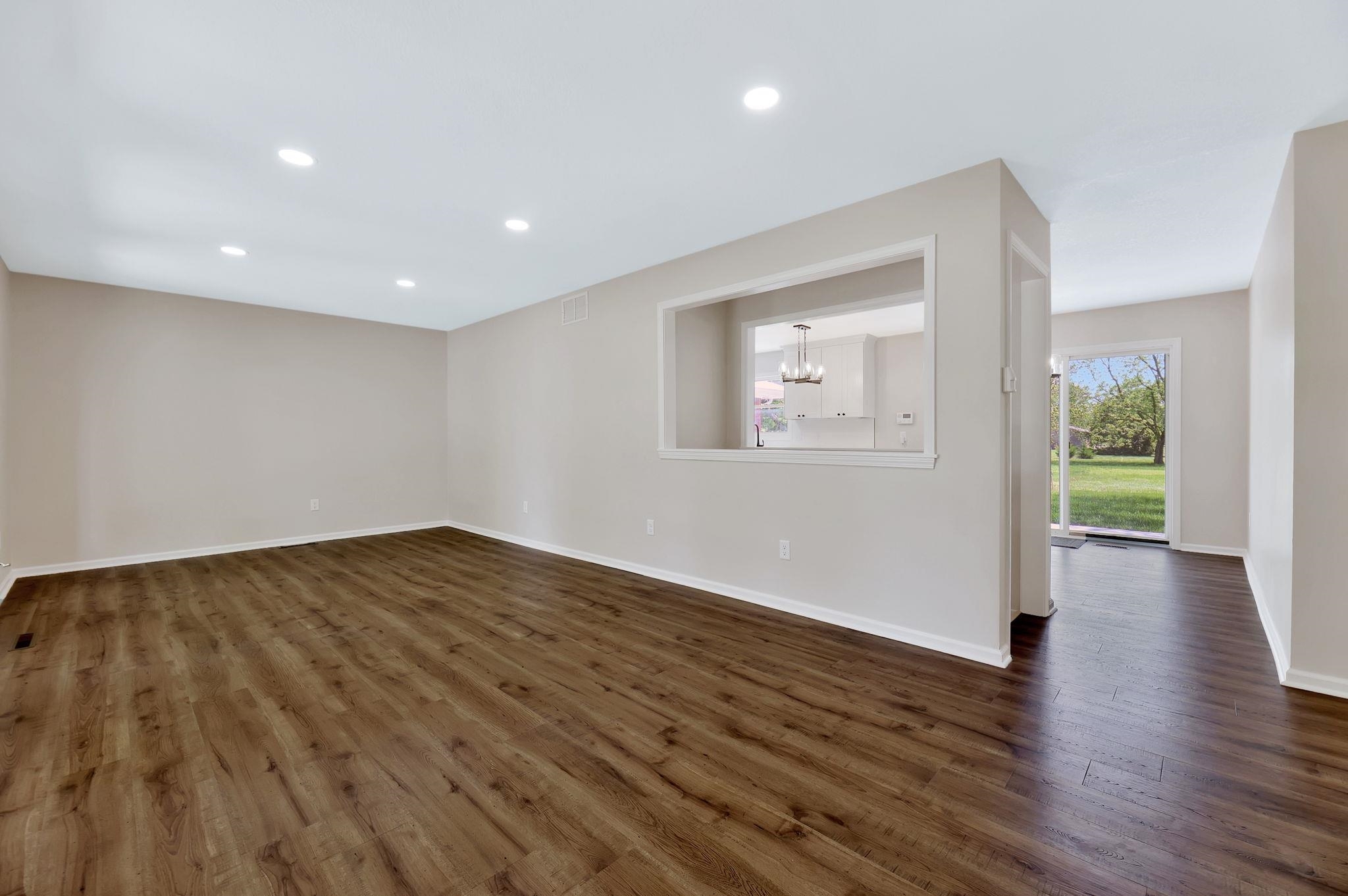 Property Photo: 2428 N Cedar Crest Dr KS 67223