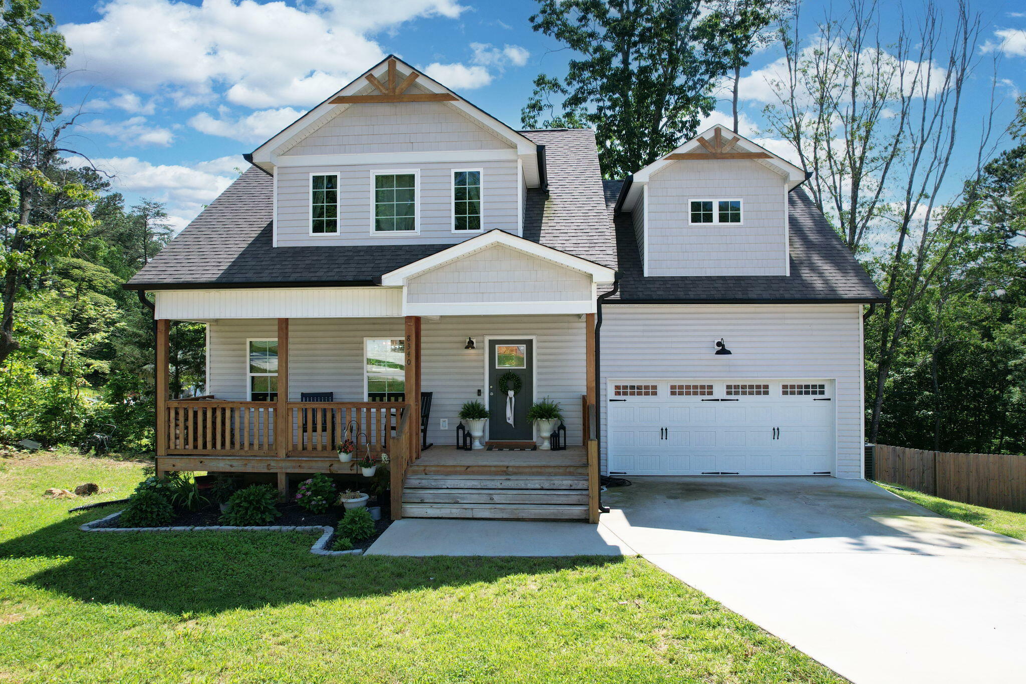 Property Photo: 8340 Cottage Way SW TN 37311