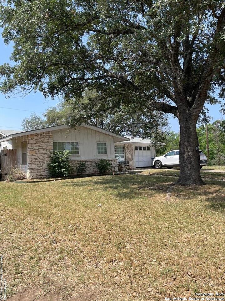 Property Photo: 4206 Parkwood Drive TX 78218