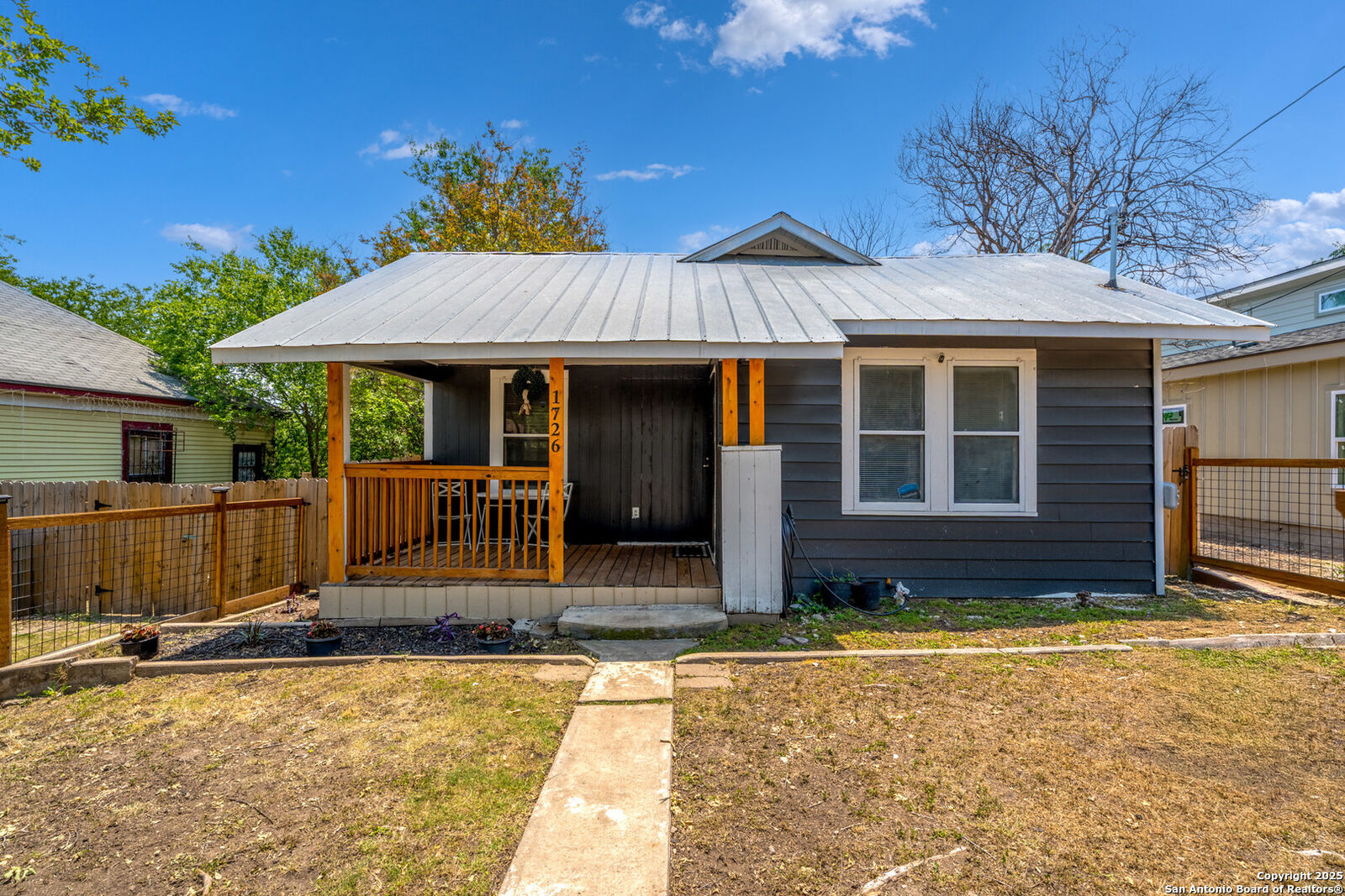 Property Photo:  1726 Center  TX 78202 