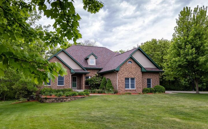 8403 North Ridge Trail  Milton WI 53563 photo