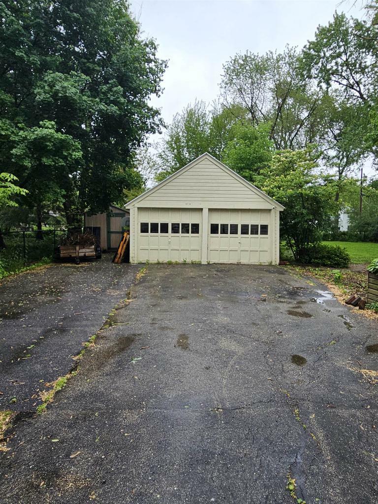 Property Photo: 1641 East Ridge Road WI 53511