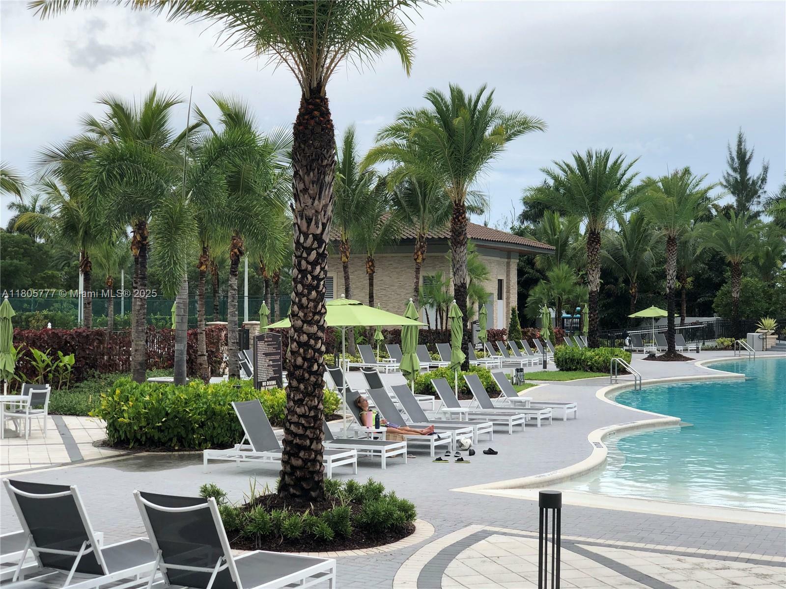 Property Photo: 10600 NW 88th St 1-203 FL 33178