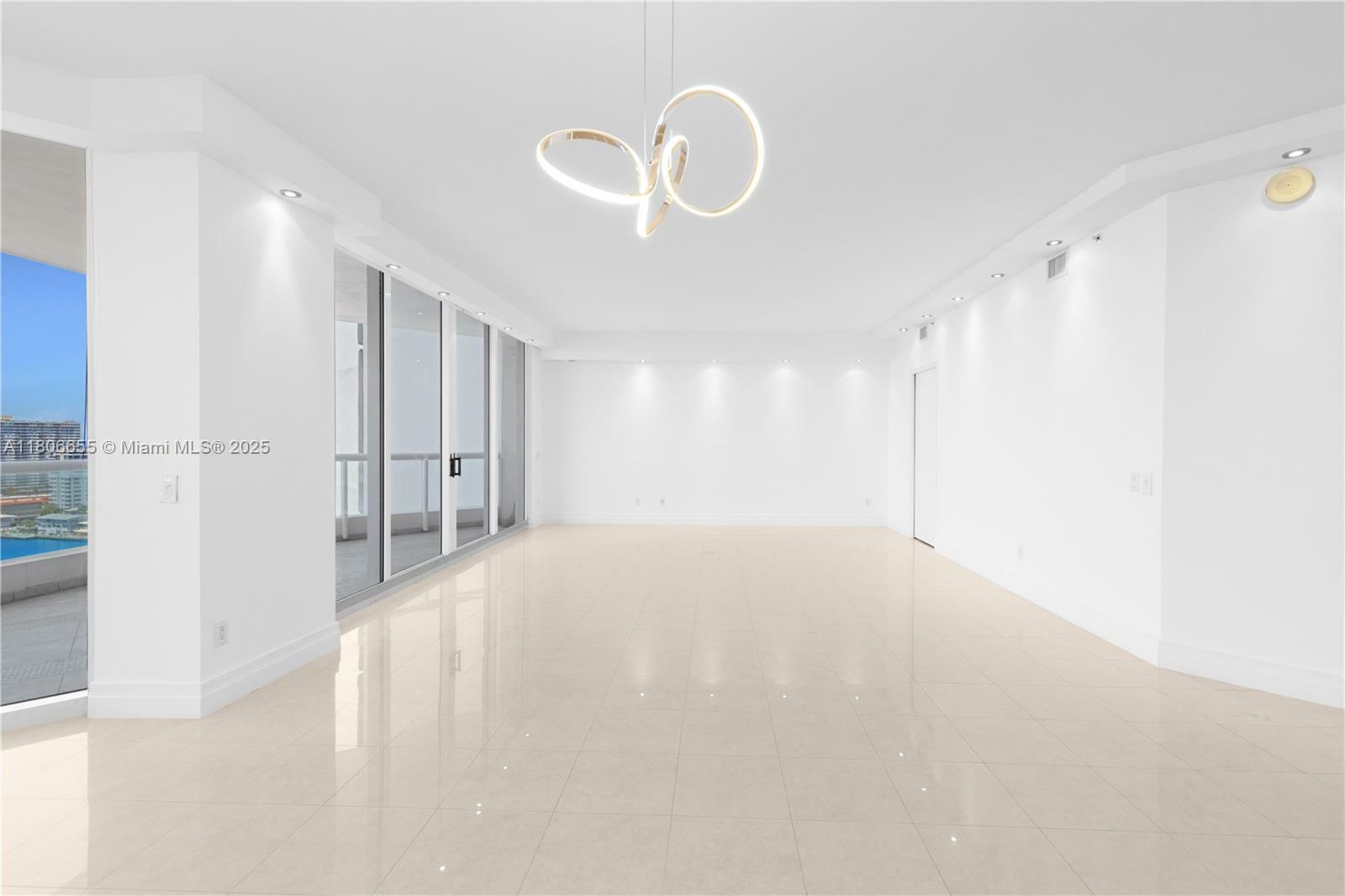 Property Photo: 21200 Point Pl 1802 FL 33180