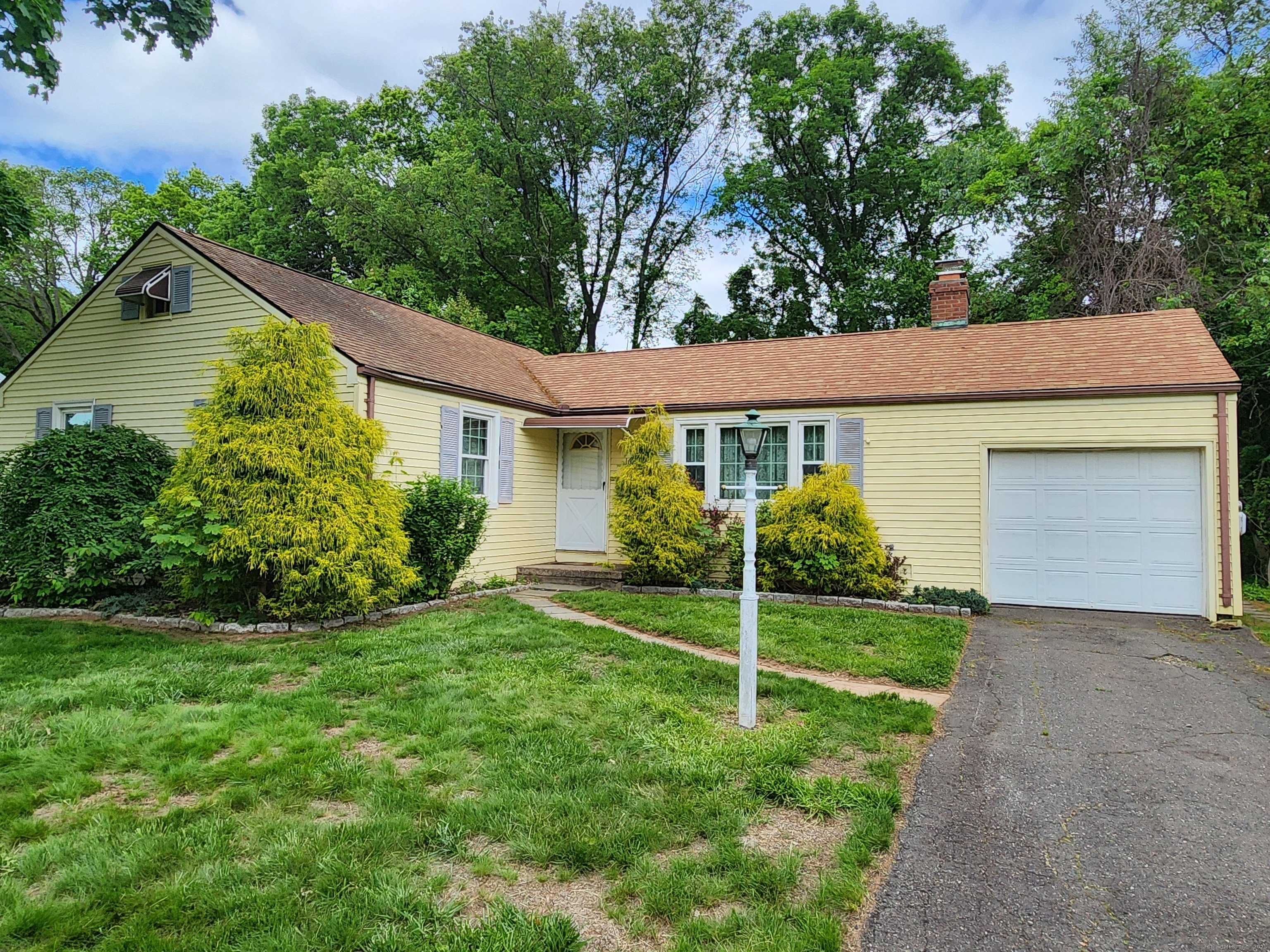 Property Photo: 162 Goodale Drive CT 06111