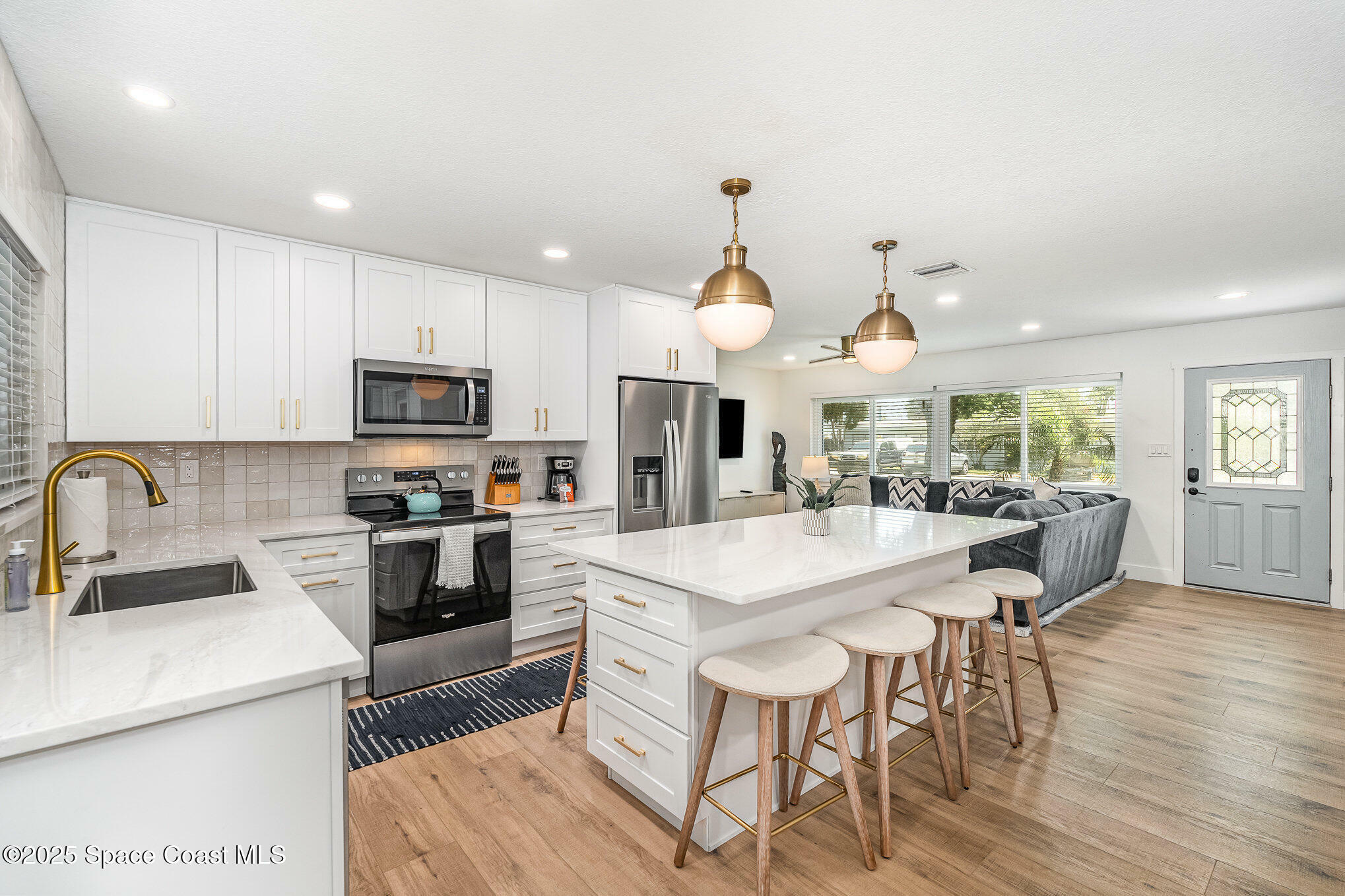 Property Photo: 8103 Magnolia Avenue FL 32920