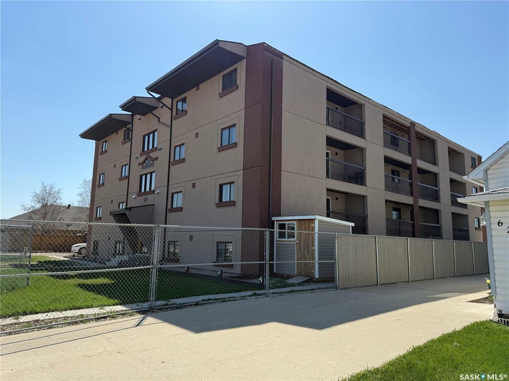 Photo de la propriété: 607 10th Street 104 SK S0K 2A0