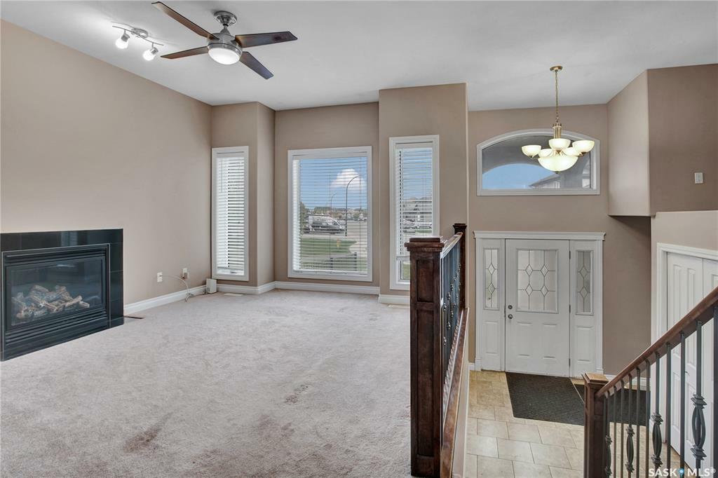 Photo de la propriété: 402 McKague Crescent SK S7R 0A6