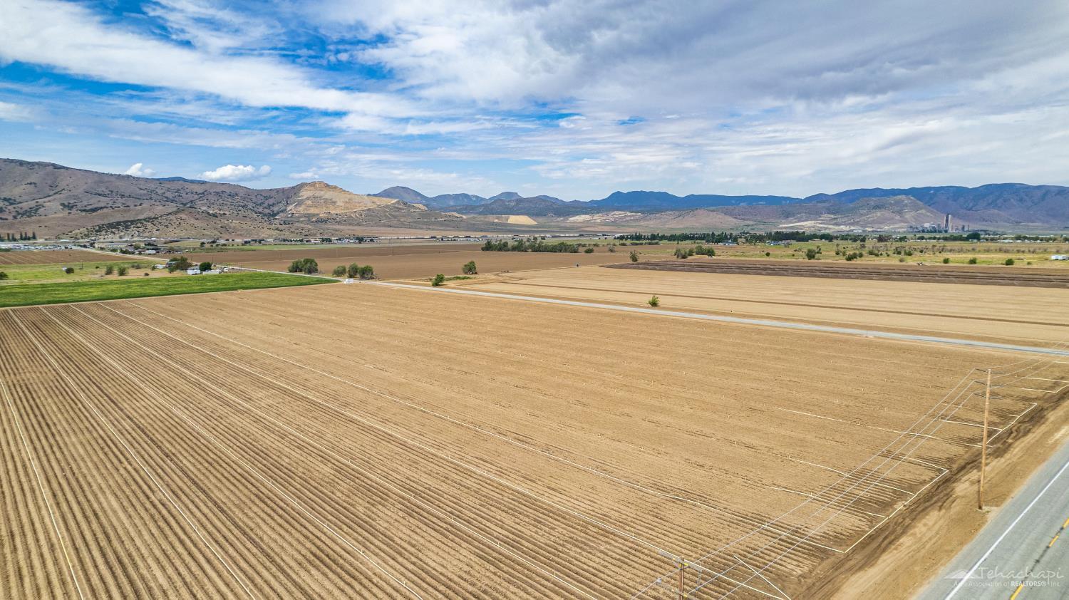 0 Highline - Lot 4  Tehachapi CA 93561 photo