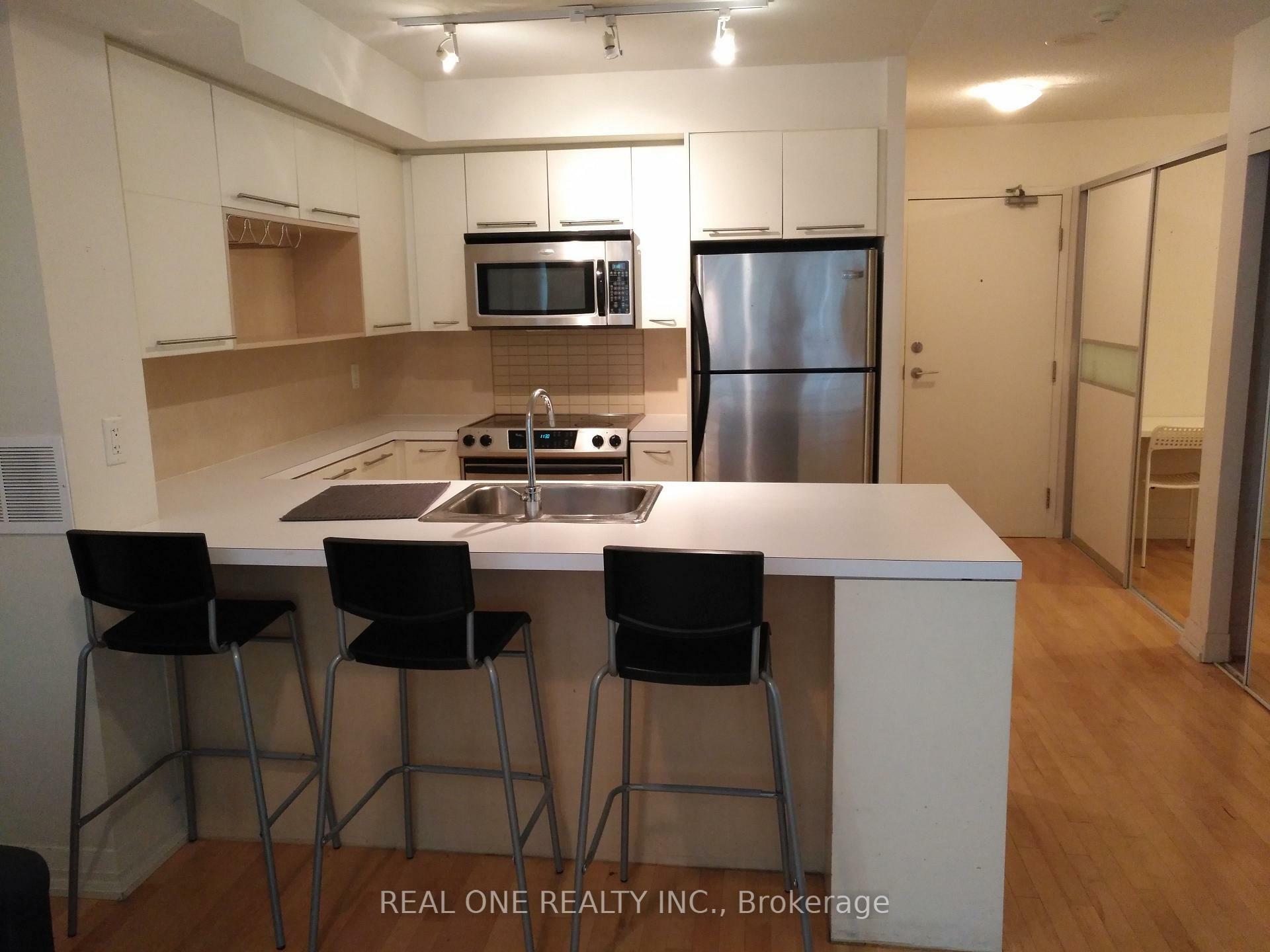 Photo de la propriété: 21 Carlton Street 306 ON M5B 1L2