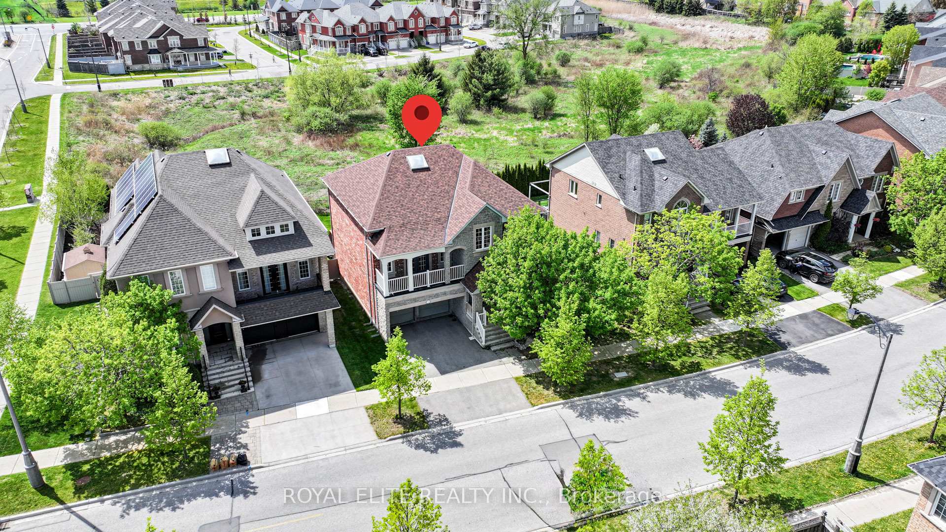 Property Photo: 4 Alhart Street ON L4E 5E7