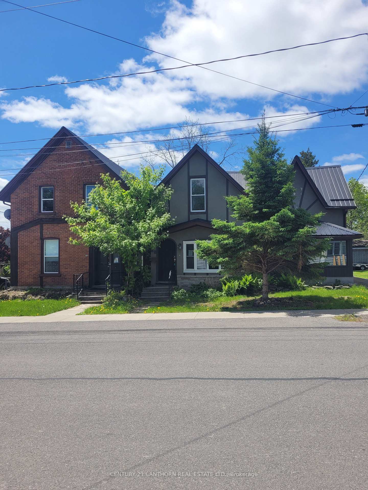 Property Photo: 88 West Street S 88 - 86 ON K7R 2P2