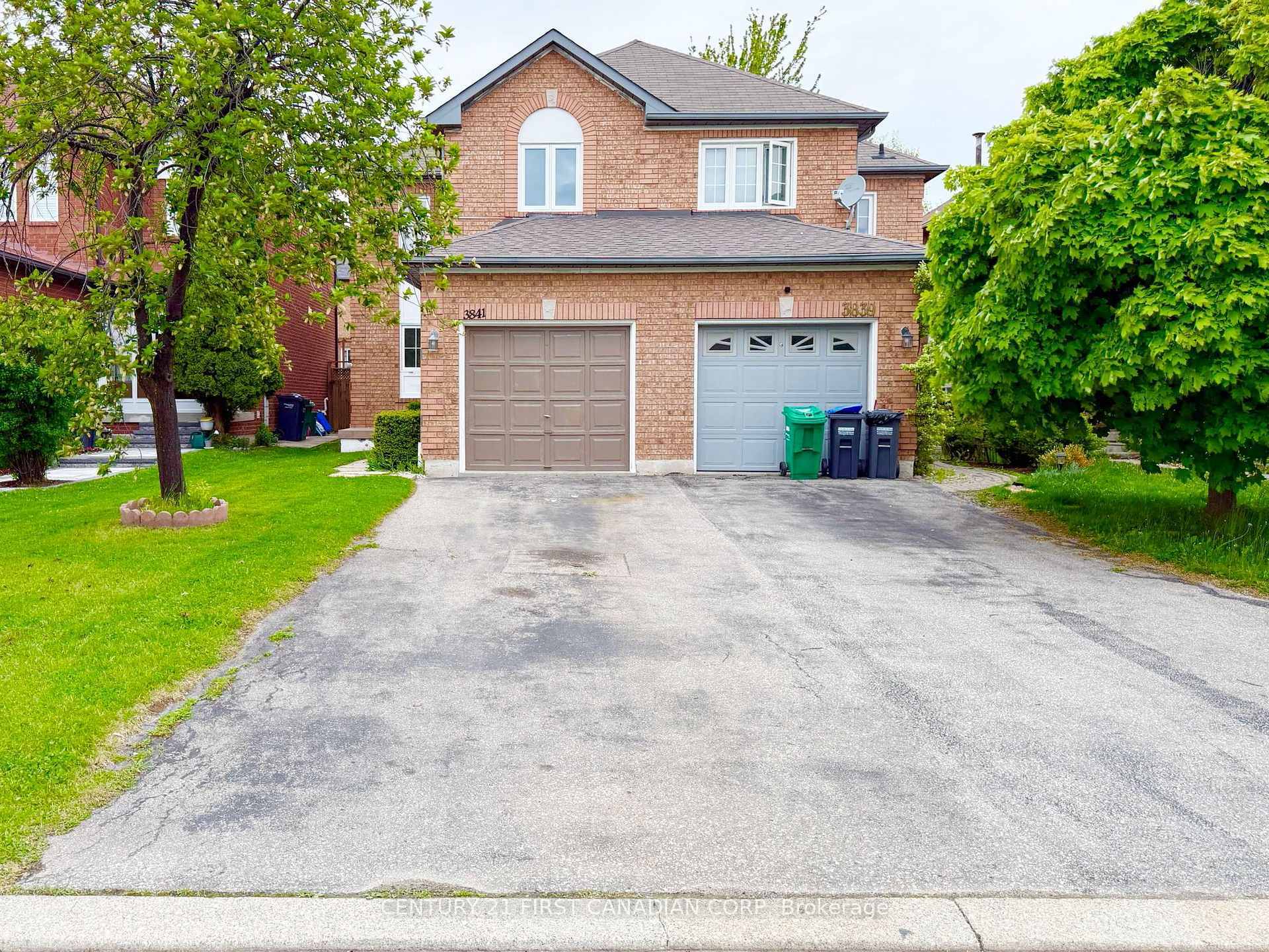 Photo de la propriété: 3841 Craighurst Avenue ON L5N 6V6