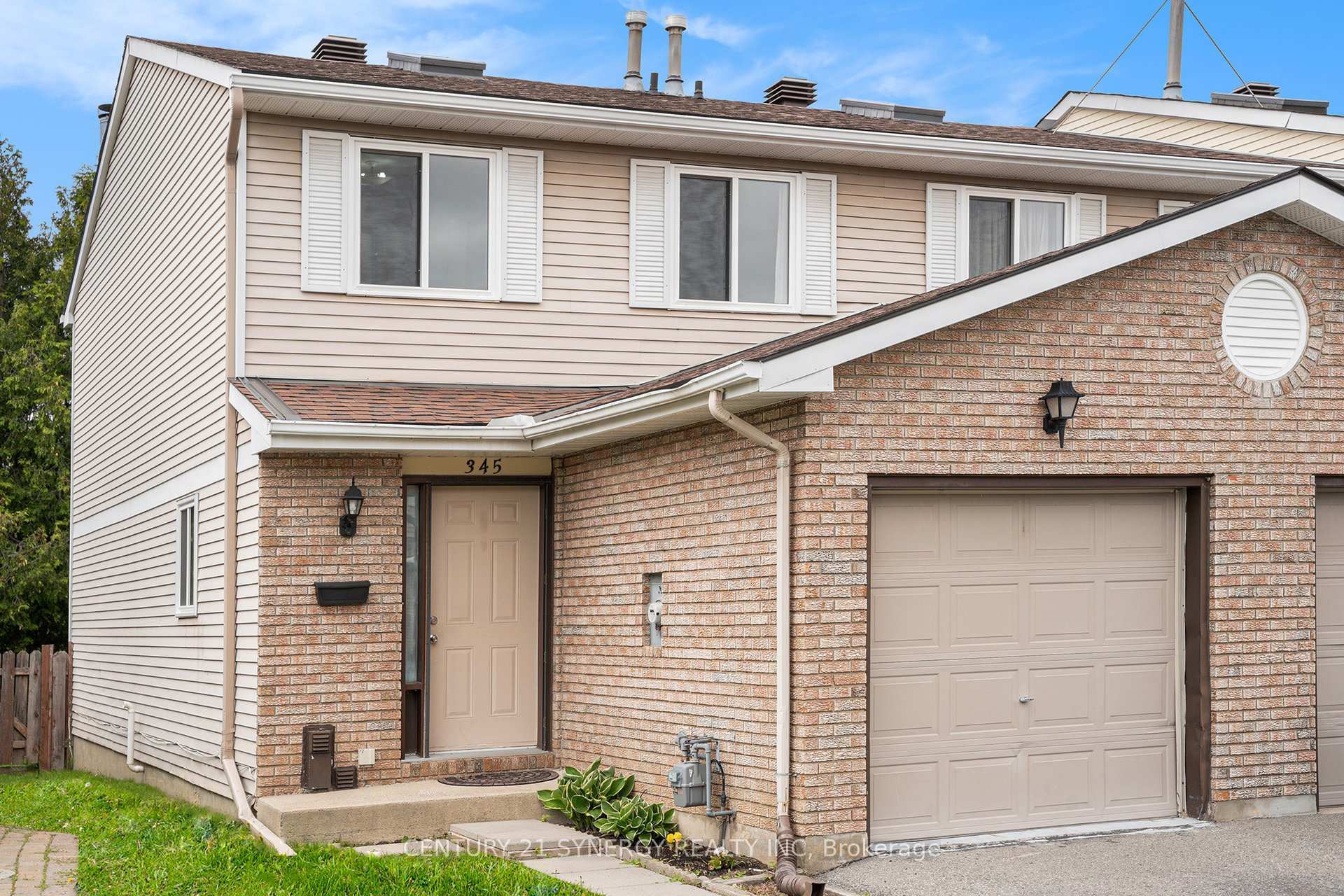 Property Photo: 345 Monica Crescent ON K1E 3N7