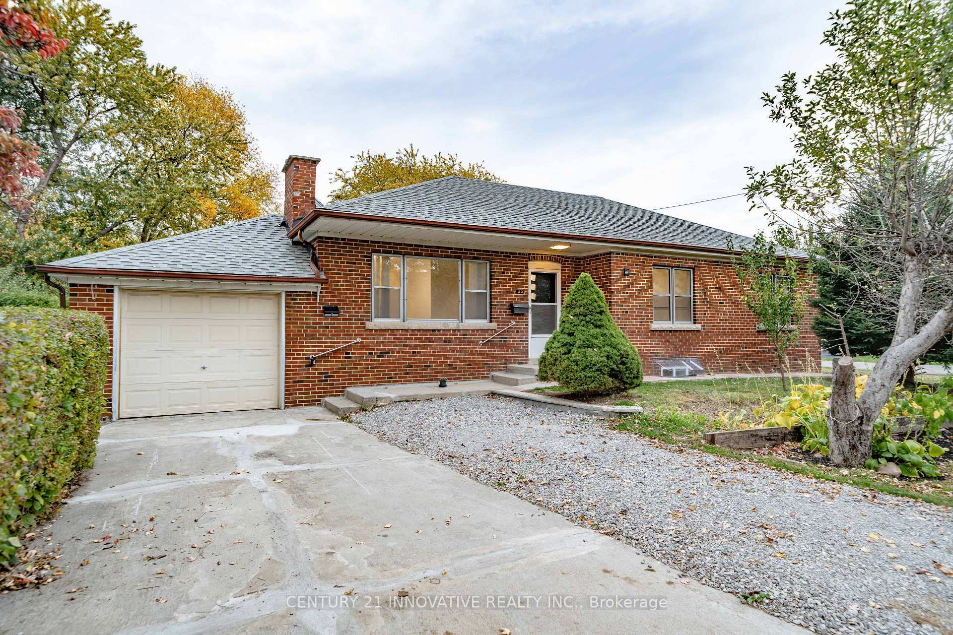 22 Carysfort Road Main  Toronto ON M8Z 4X2 photo