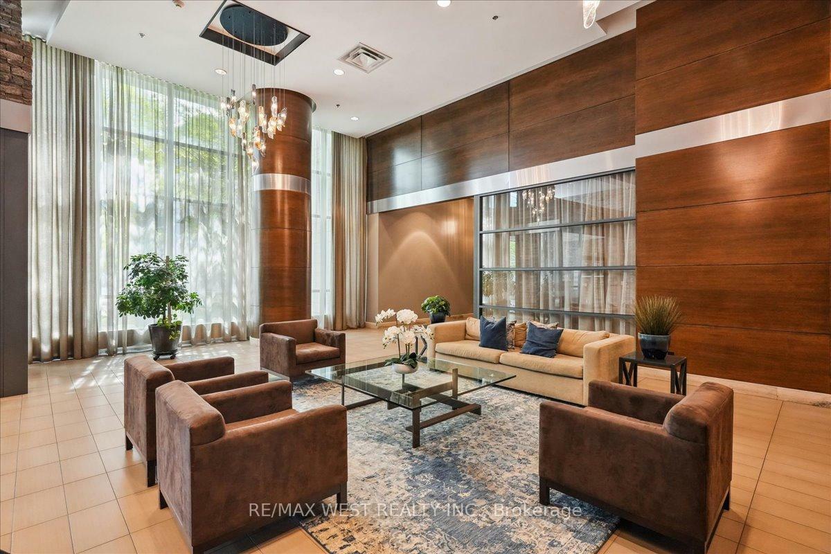 Property Photo: 1 Hurontario Street 908 ON L5G 0A3