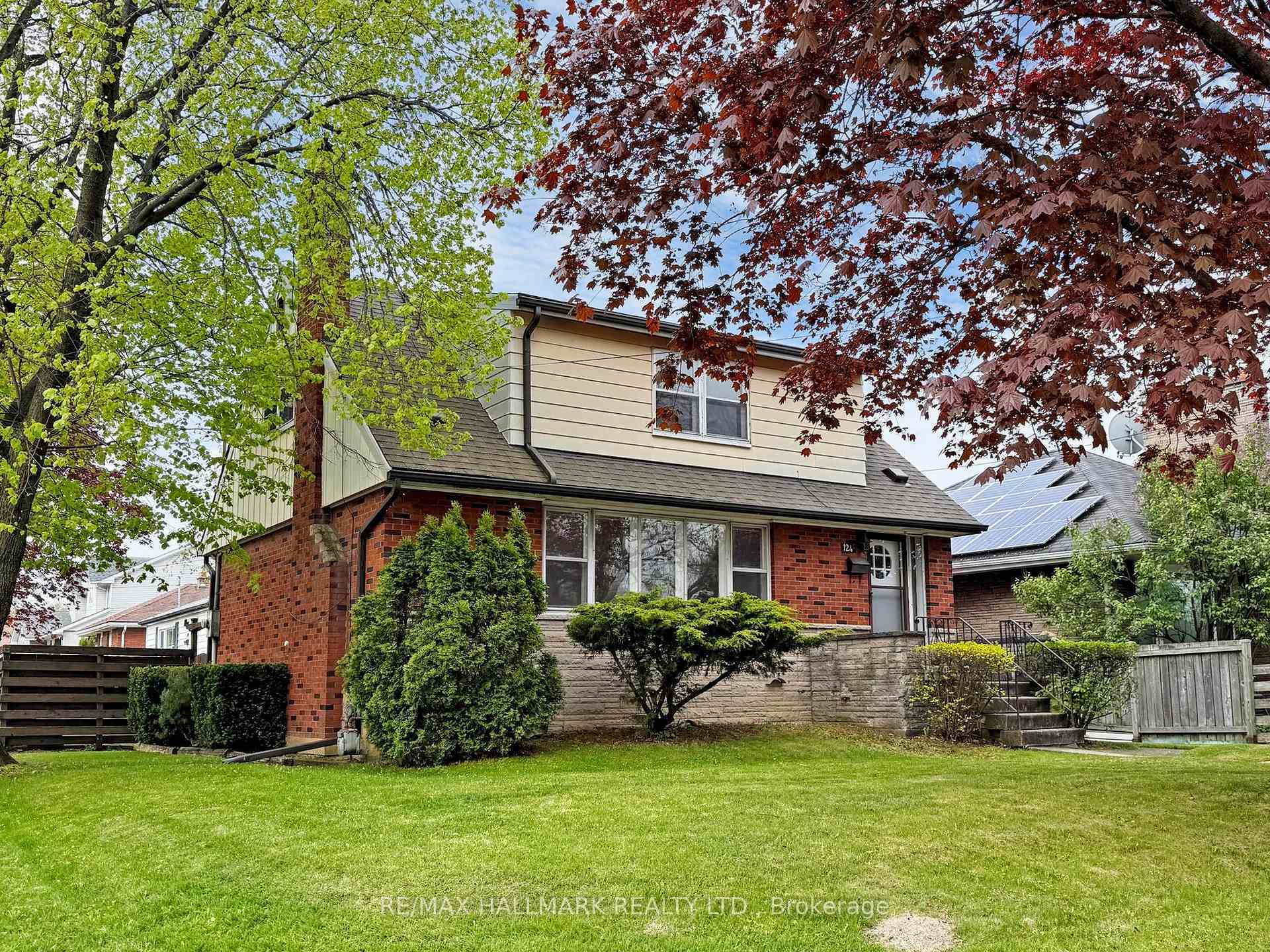 Property Photo: 124 McElroy Road E ON L9A 1Y9