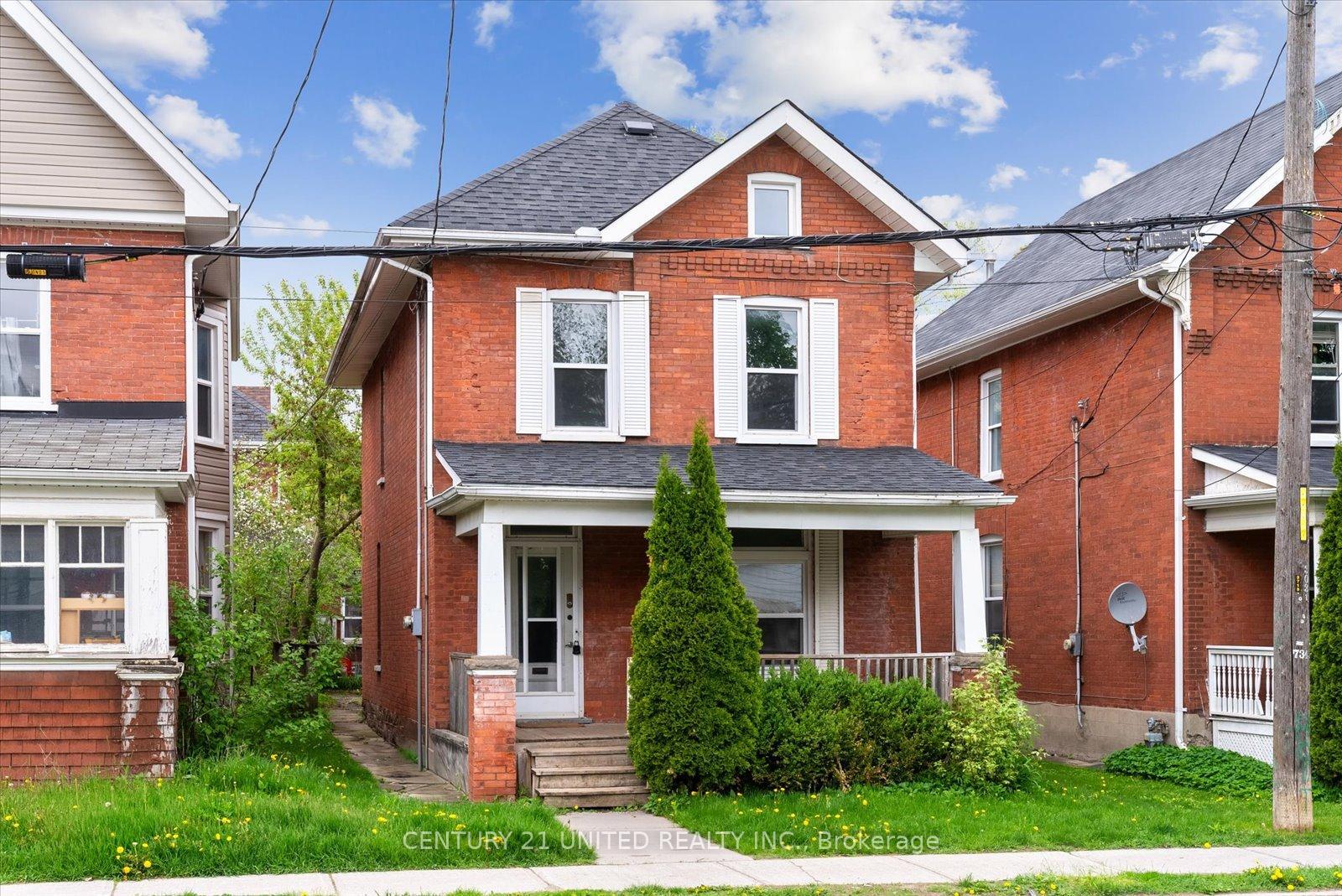 Property Photo:  252 London Street  ON K9H 2Z2 