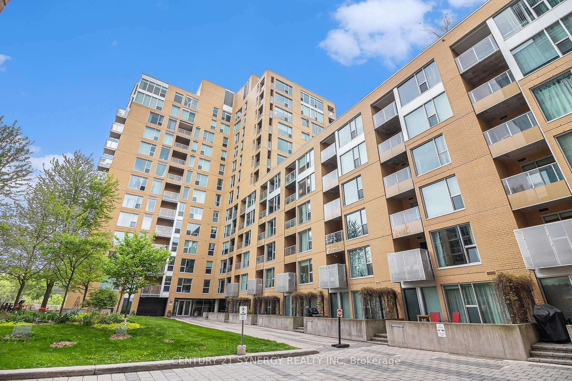 Property Photo:  250 Lett Street 906  ON K1R 0A8 