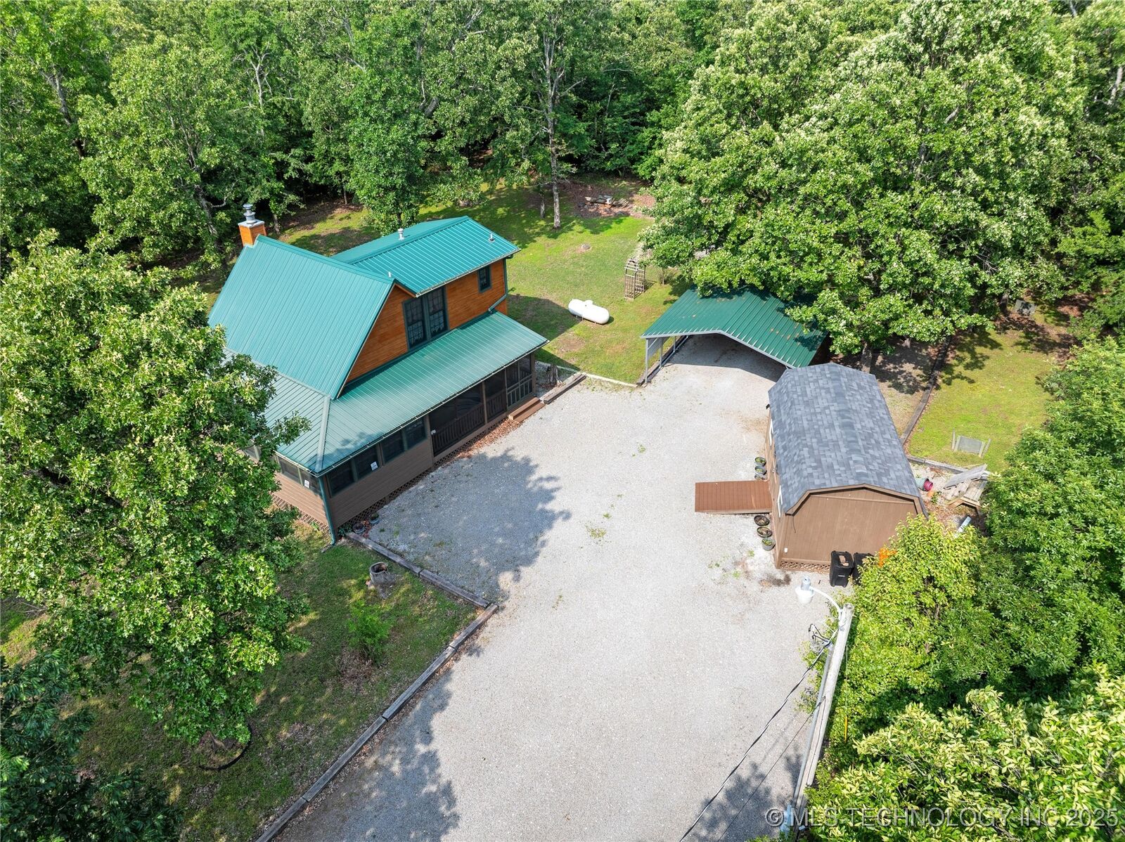 Property Photo:  32685 S 551 Road  OK 74427 