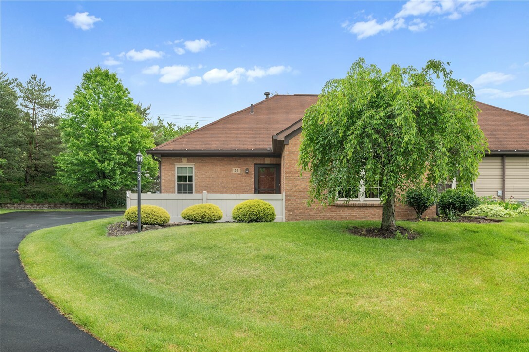 Property Photo: 22 Ashford Dr PA 16066