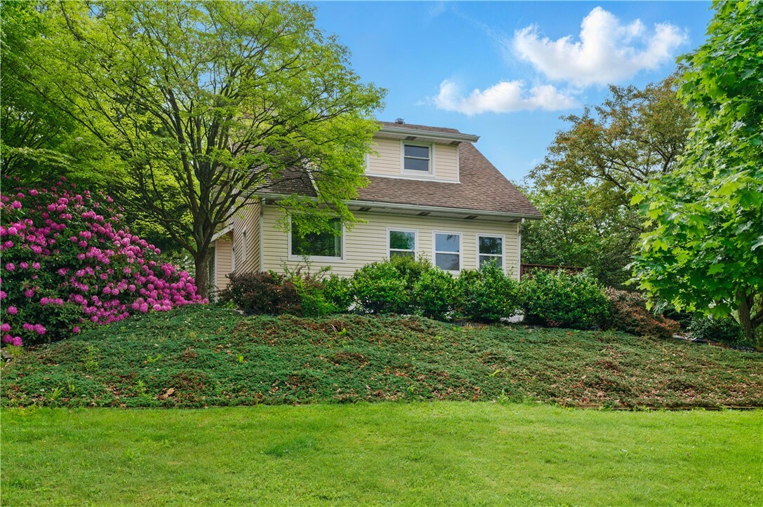 Property Photo: 2703 Conway Wallrose Rd PA 15005
