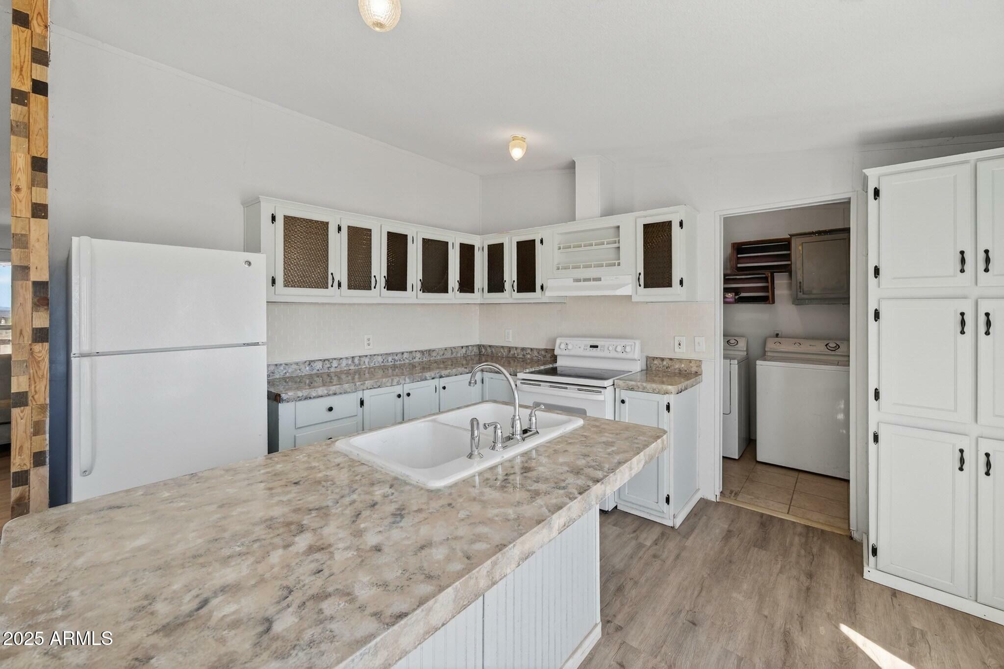 Property Photo: 19532 S Lone Ranger Road AZ 86438