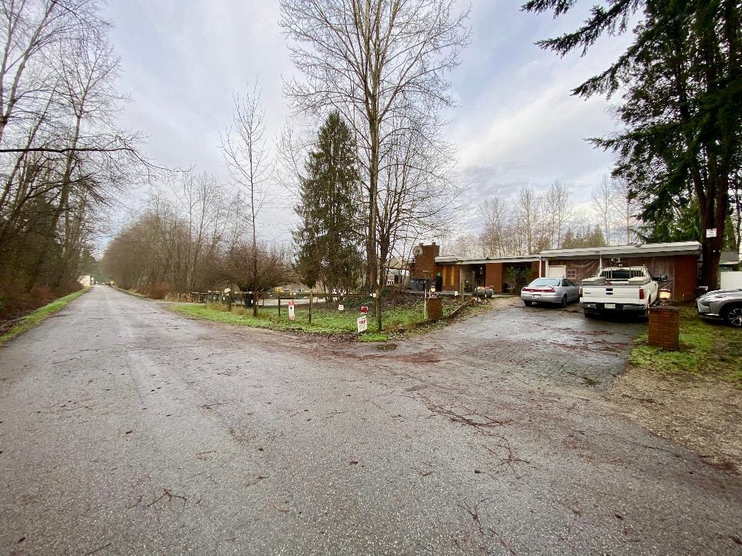 Property Photo: 18507 28th Avenue BC V3Z 9V2