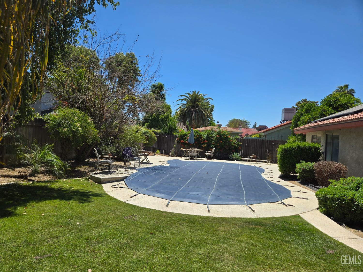 Property Photo: 2600 Moffitt Way CA 93309