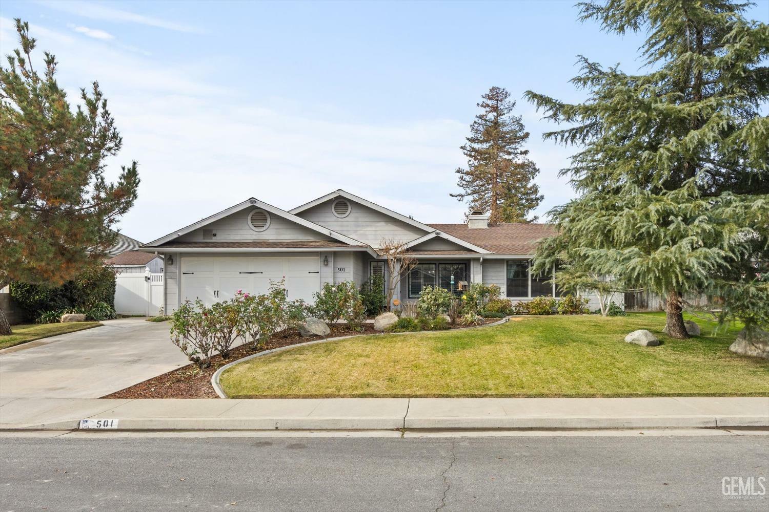 Property Photo: 501 Reed Street CA 93314