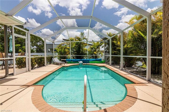 Property Photo:  1129 NW 19th Ave  FL 33993 