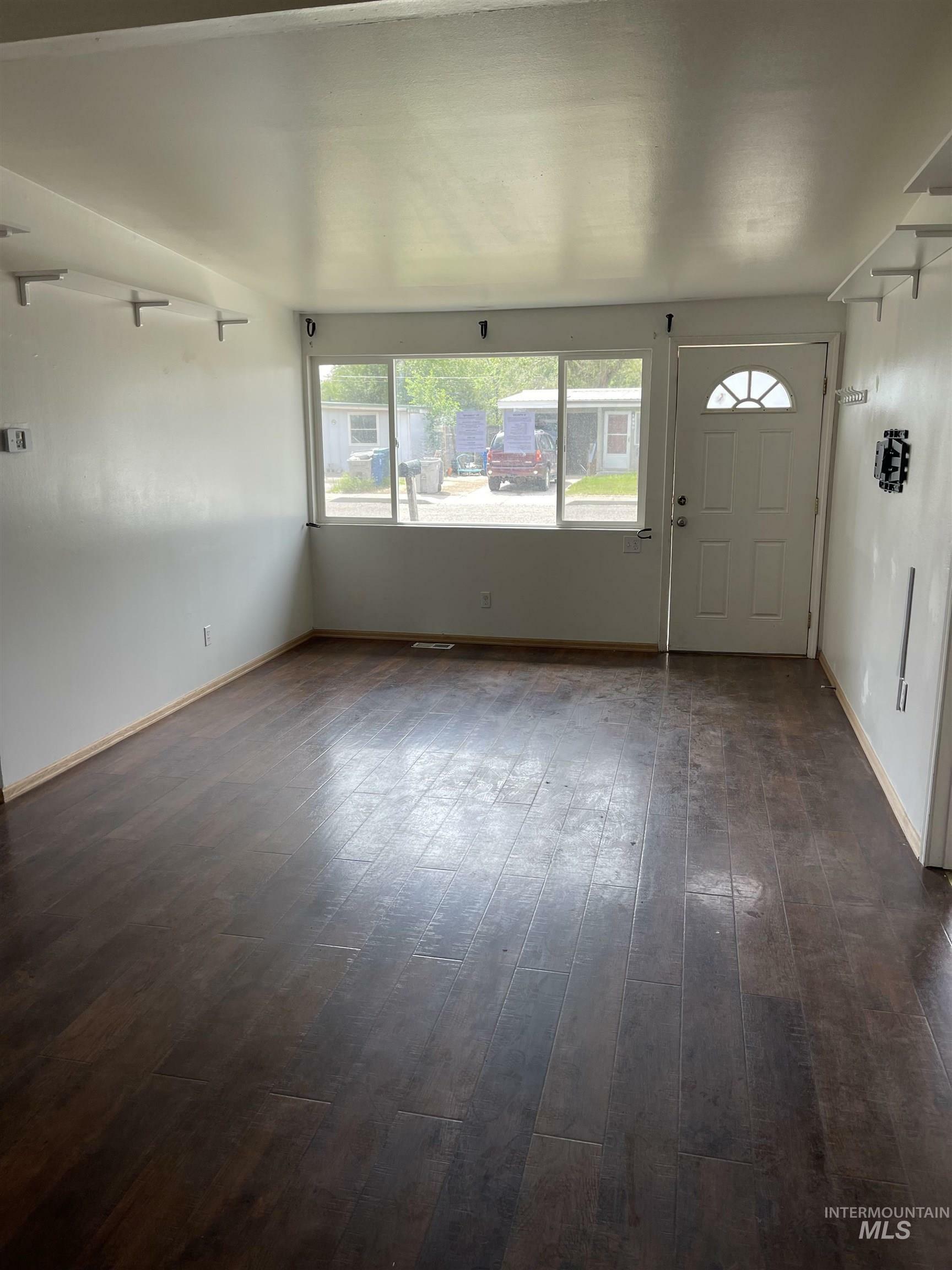 Property Photo: 825 S 12th E ID 83647