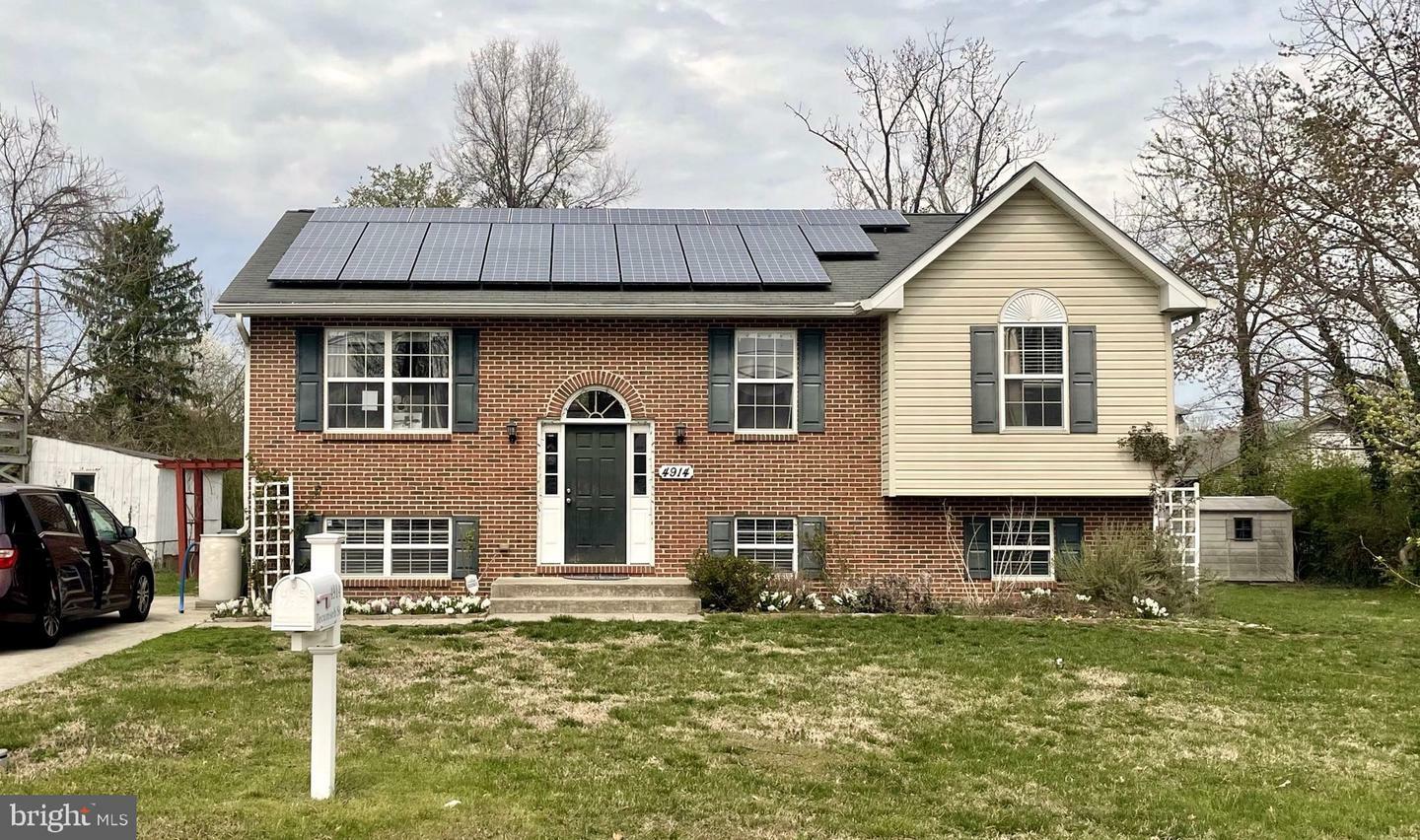 Property Photo: 4914 Tecumseh Street MD 20740
