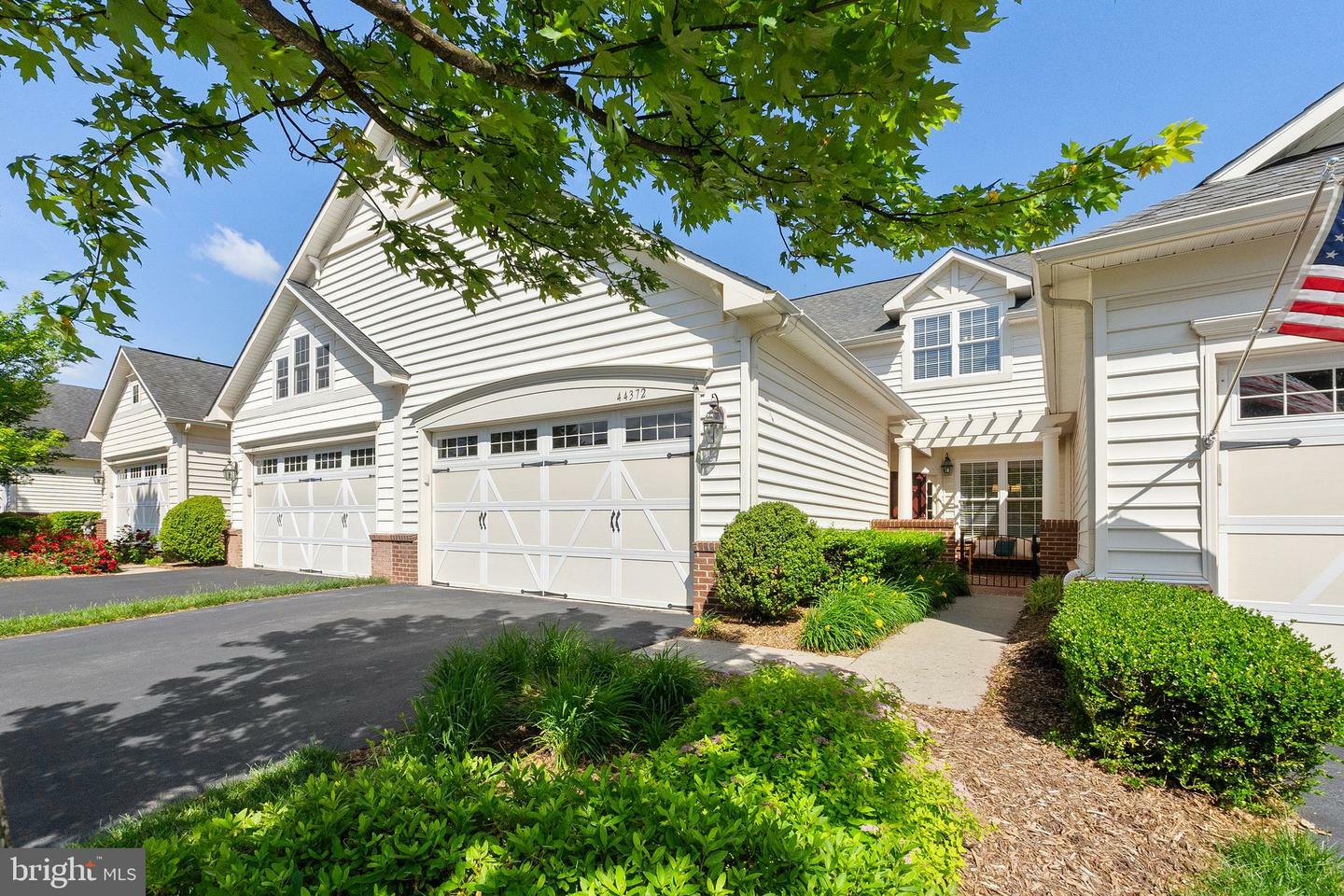 Property Photo: 44372 Sunset Maple Drive VA 20147