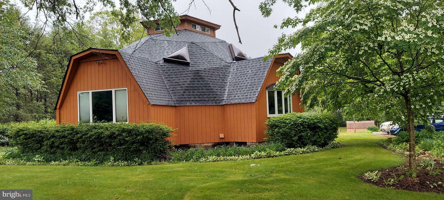 Property Photo: 865 Windsor Perrineville Road NJ 08520