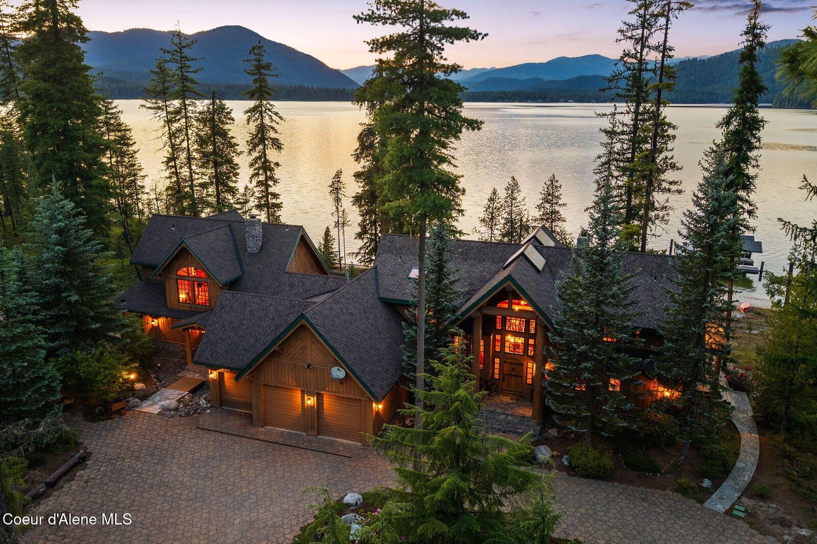 Property Photo:  286 E Canoe Point Rd  ID 83821 