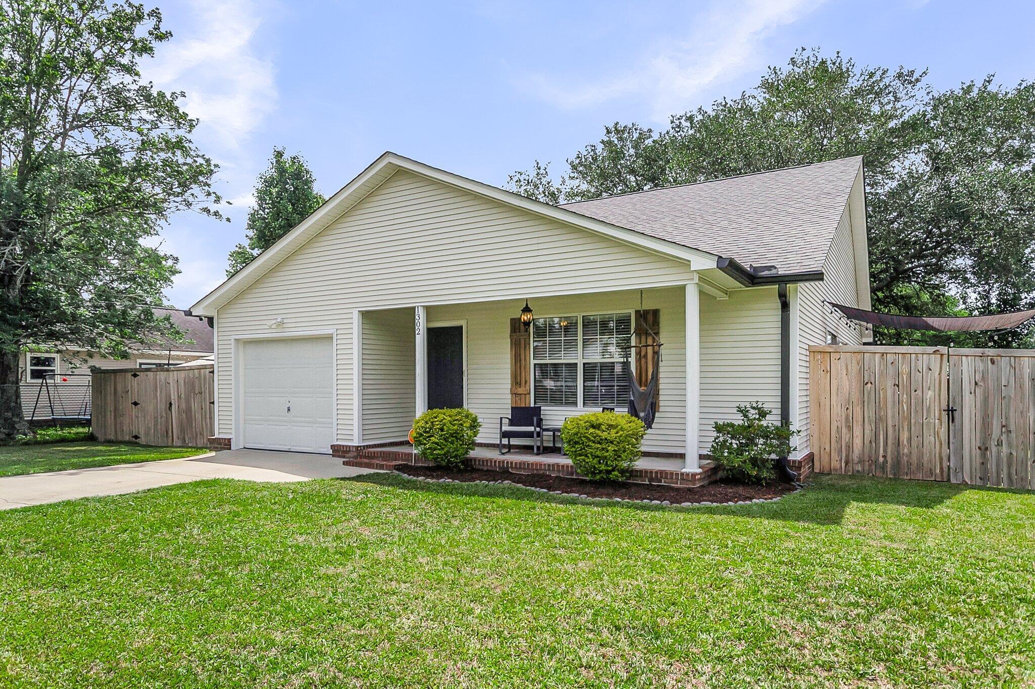 Property Photo: 1302 Aubry Drive SC 29461