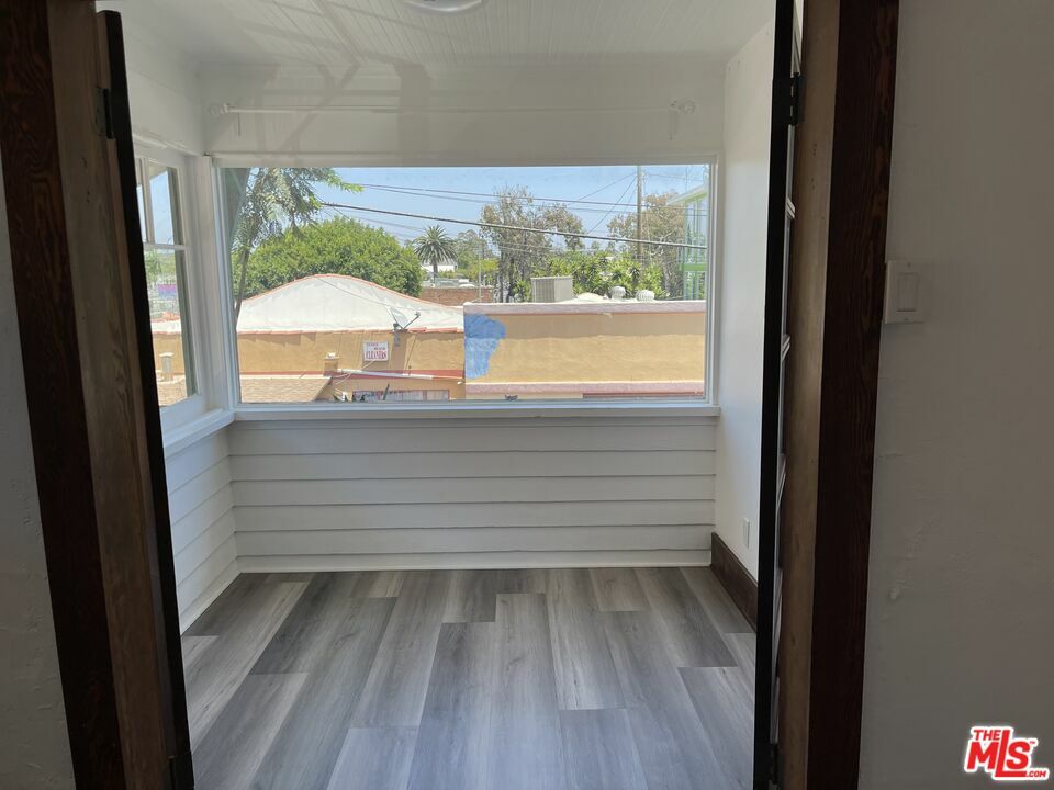 Property Photo: 1307 Innes Pl CA 90291