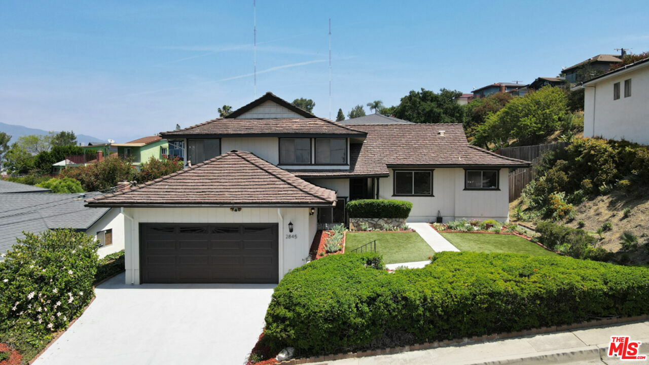 2845 Lawndale Dr  Los Angeles CA 90065 photo