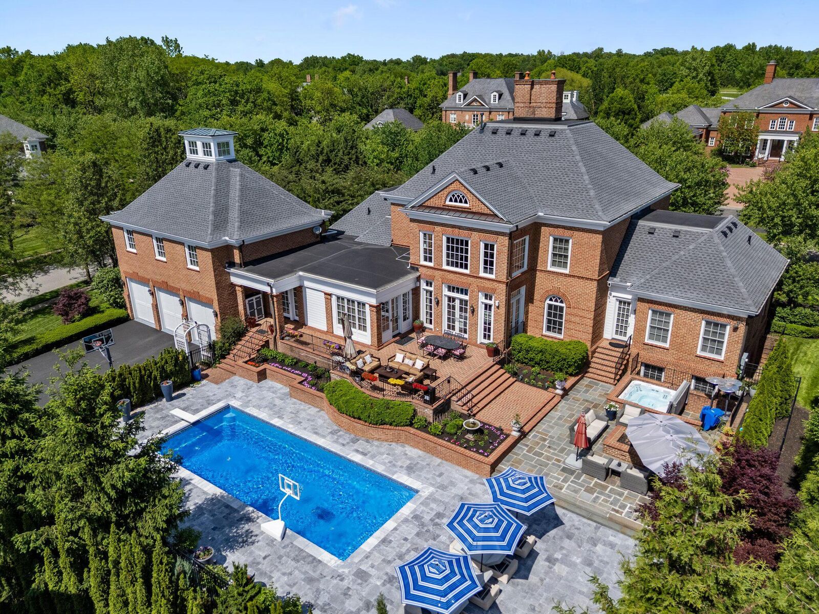 Property Photo:  7347 Lambton Park Road  OH 43054 